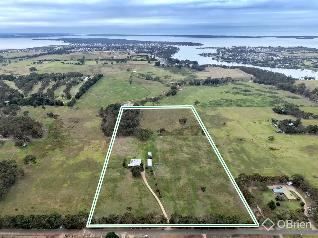 Eagle Point 4房  Rare 27-Acre Retreat Near Gippsland Lakes & Golf Course