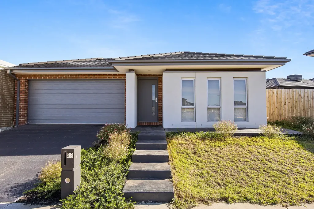Brand new 4 bedroom home in Bloomdale Estate
