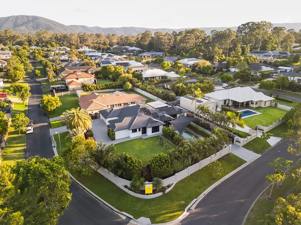 2 Chalmers Court, Samford Village, QLD 4520