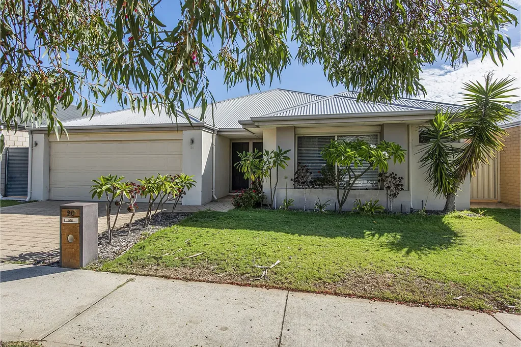 20 Torridge Approach, Piara Waters, WA 6112