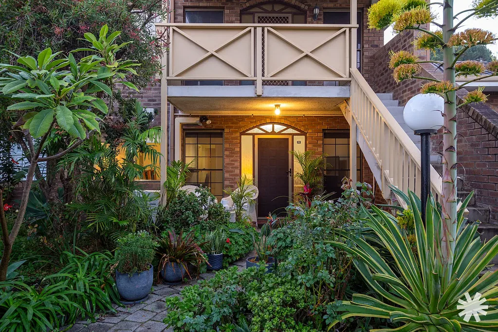 Como 2 Bedroom RIVERSIDE GEM