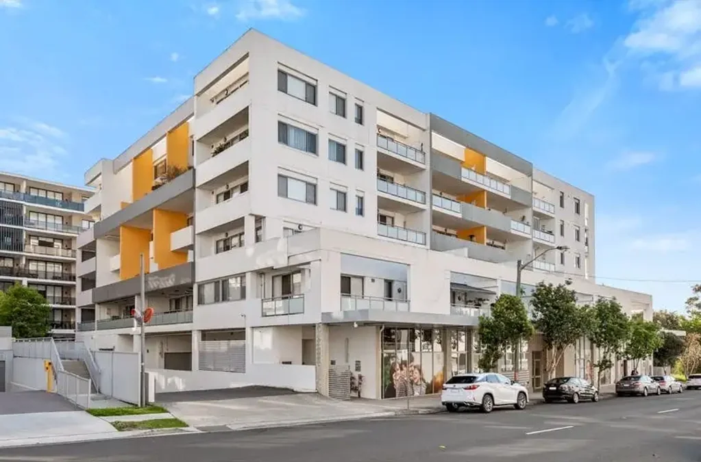 Campbelltown 2部屋 Stylish Dual-Level Apartment in Secure Complex