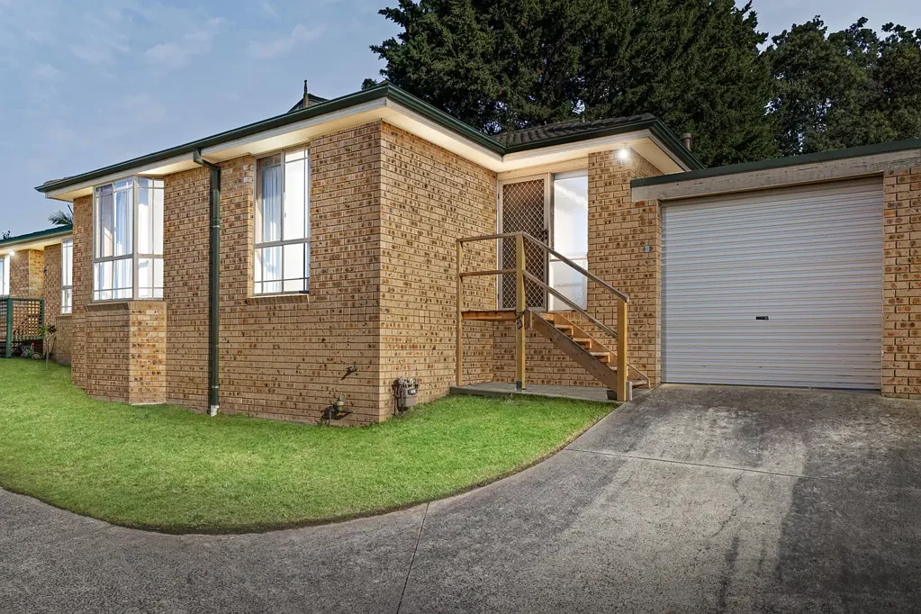 Langwarrin 2chambre Refined Reserve-Side Living in an Enviable Langwarrin Setting