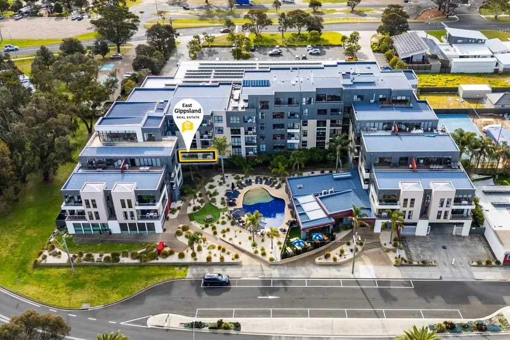 Lakes Entrance 2 Bedroom Resort-Style Living or Investment Opportunity in the Heart of Lakes Entrance