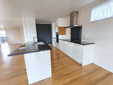 4-BEDROOM IN POINT ENGLAND