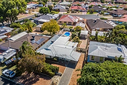 10 Pennington Gardens, Erskine