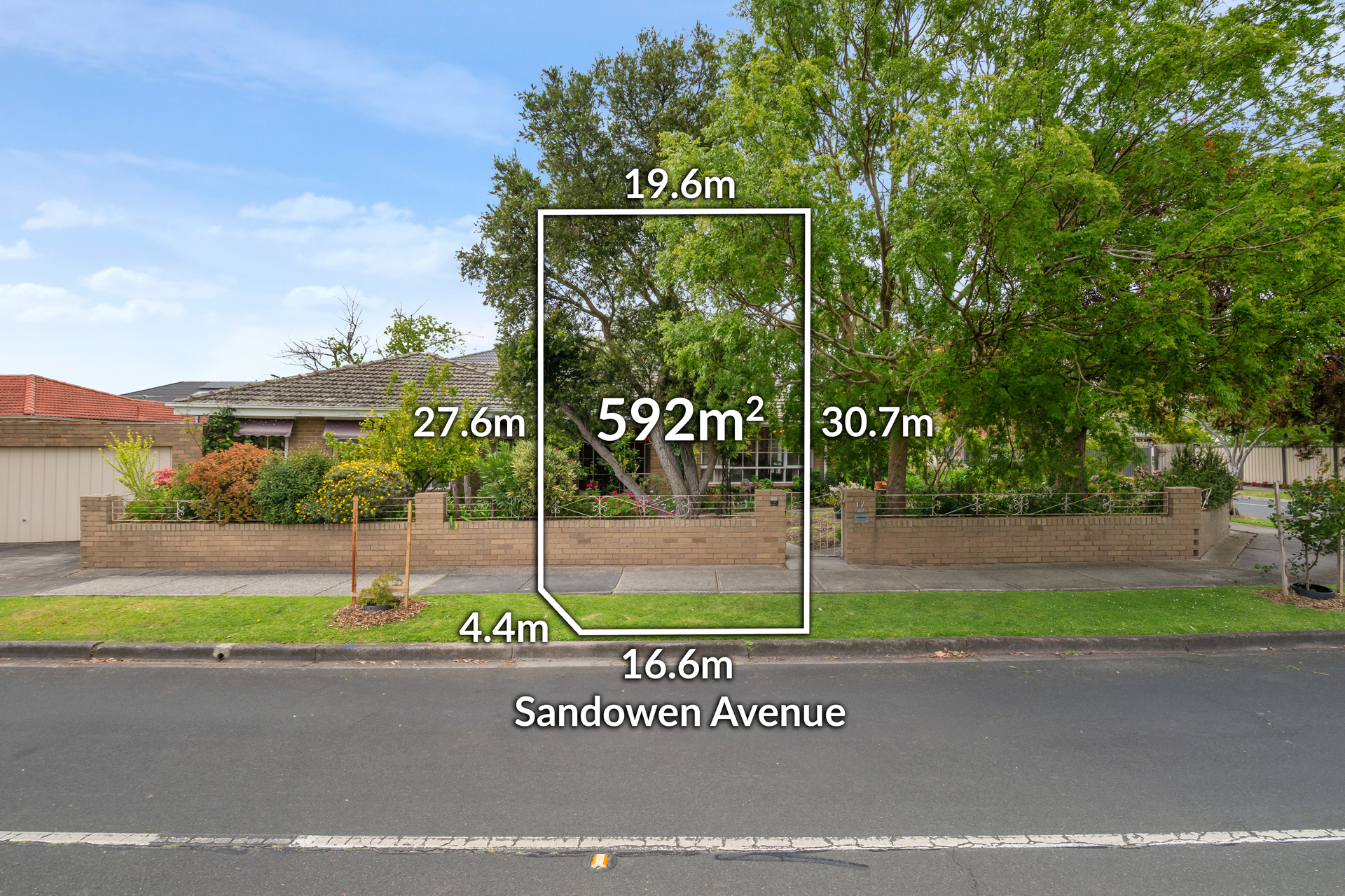 17 SANDOWEN AV, BURWOOD EAST VIC 3151, 0 Bedrooms, 0 Bathrooms, House