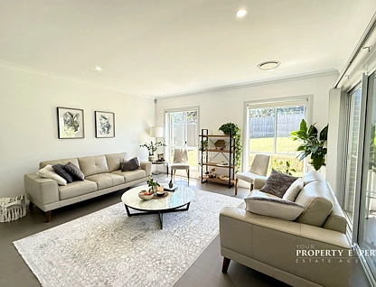 8 Wickham Place, North Kellyville, Central Tablelands, 6 ਕਮਰੇ, 3 ਬਾਥਰੂਮ, House