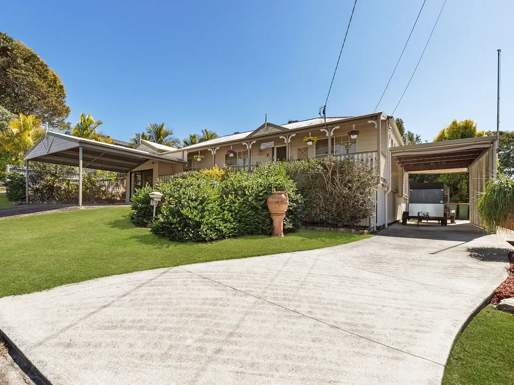 Silkstone 5Phòng ngủ Modern Colonial Style Home With A Perfect Blend Of Charm, Space, And Lifestyle!