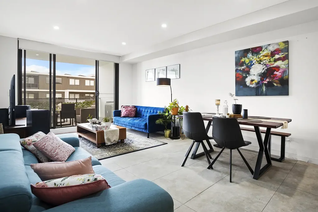 Schofields 2침실 Spacious, ALAND Built Apartment, Within 10 Minute Walking Distance to Schofields Train Station & Village!