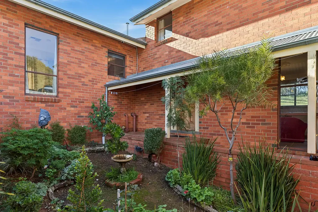 Strathdale 2房  Low-Maintenance Living in the Heart of Strathdale