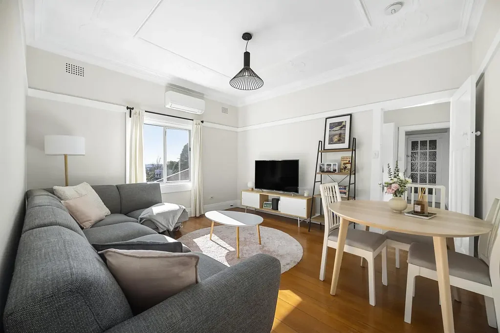 Bondi Junction 1Phòng ngủ Stylish top-floor retreat with harbour glimpses