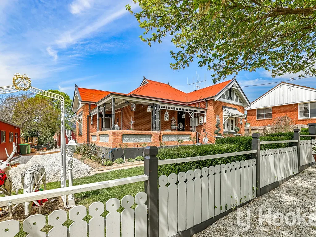 Bathurst 3 Slaapkamer Heritage Charm Meets Modern Luxury on a Spacious CBD Block