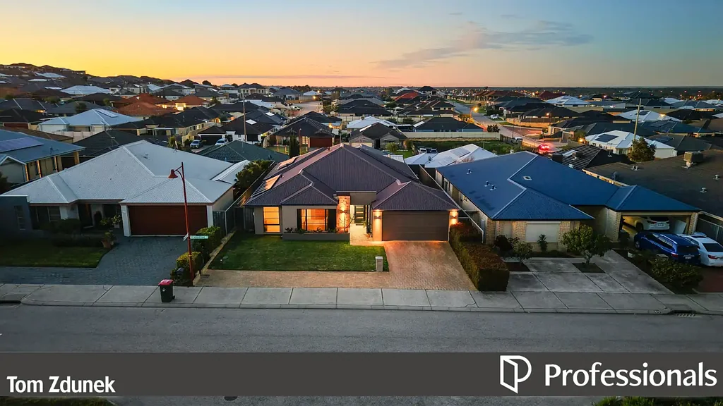 Landsdale 4房  Interested? Better Call Tom! 0488 004 363