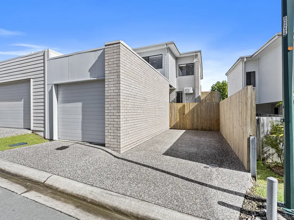 Coomera 4 Slaapkamer No Body Corp! Modern 4-Bed Townhome in Prime Coomera