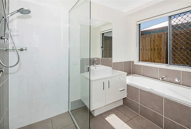 Address Withheld, Upper Coomera, QLD 4209, 4 Bedrooms, 2 Bathrooms, House