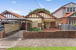 30 Bouvardia Street, Russell Lea