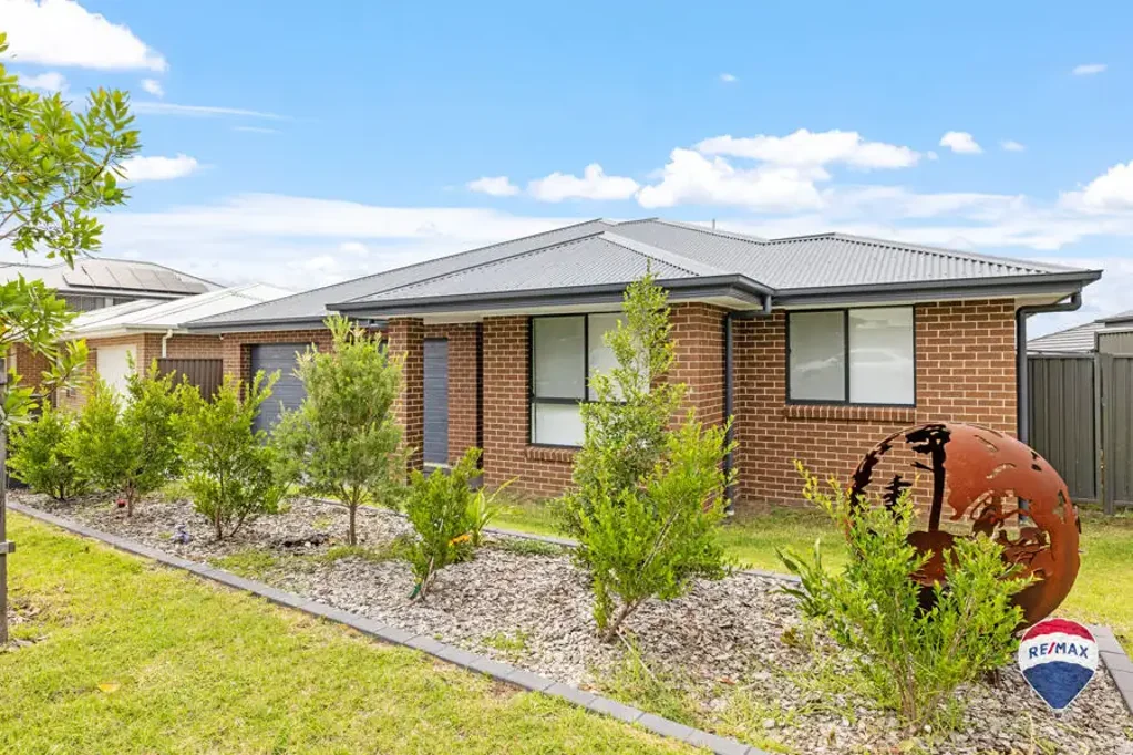 25 & 25A Janice Drive, Tahmoor, NSW 2573