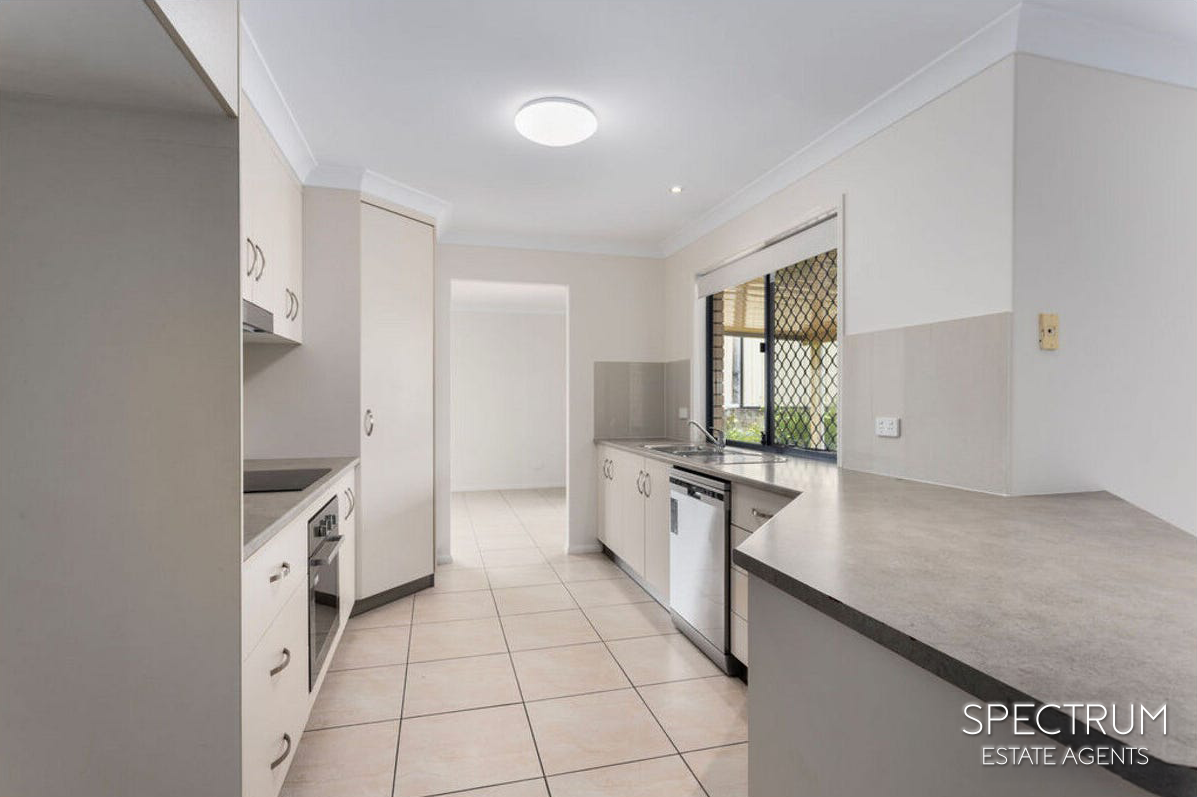 15 HILLDEAN DR, RACEVIEW QLD 4305, 0 chambres, 0 salles de bain, House