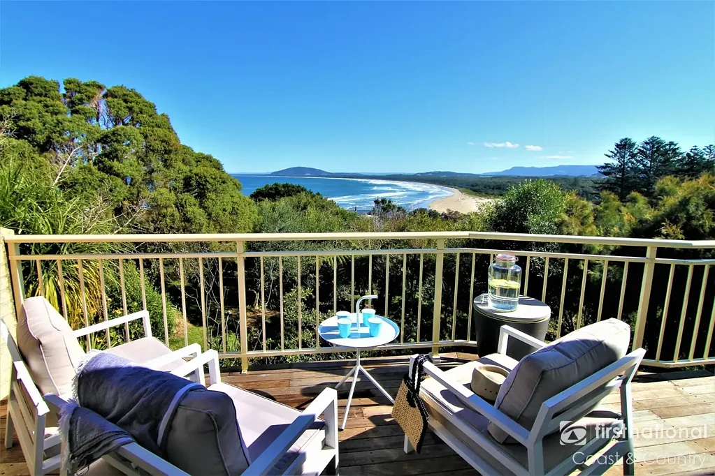 Private Coastal Retreat with Ocean Views – Gerroa