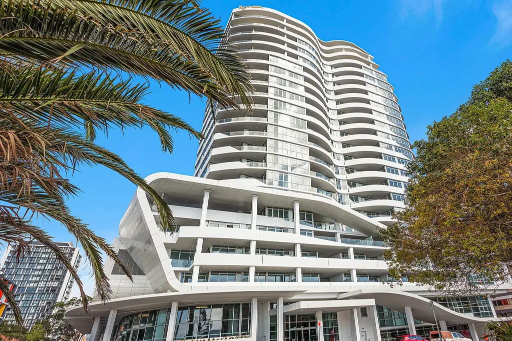 Stylish, Spacious & Central Location!