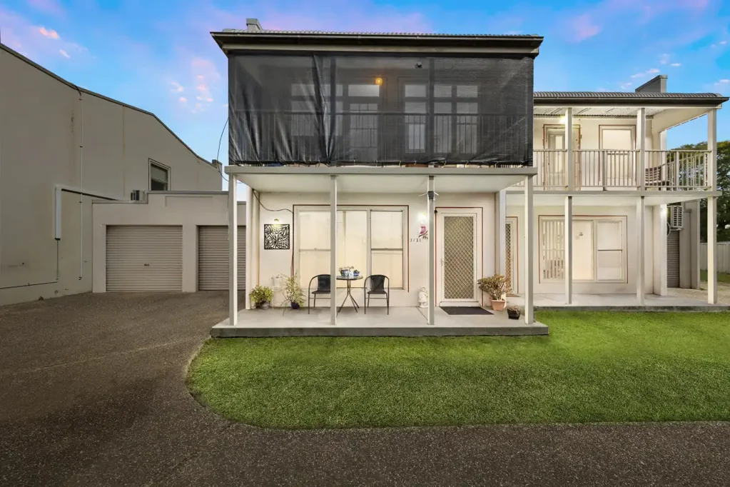 Kurri Kurri 2 Slaapkamer Attached villa with house like dimensions on easy care block
