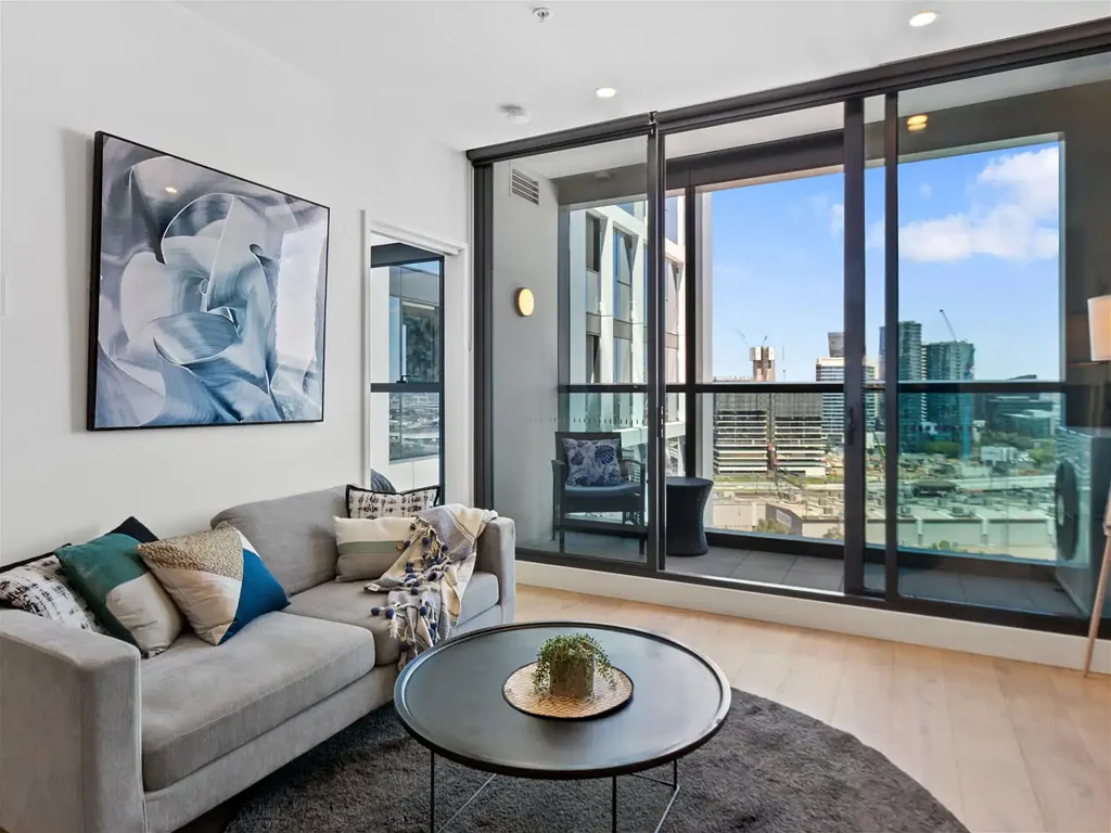 West Melbourne 1غرفة نوم Leased Investment Opportunity | Prime Melbourne Village Location