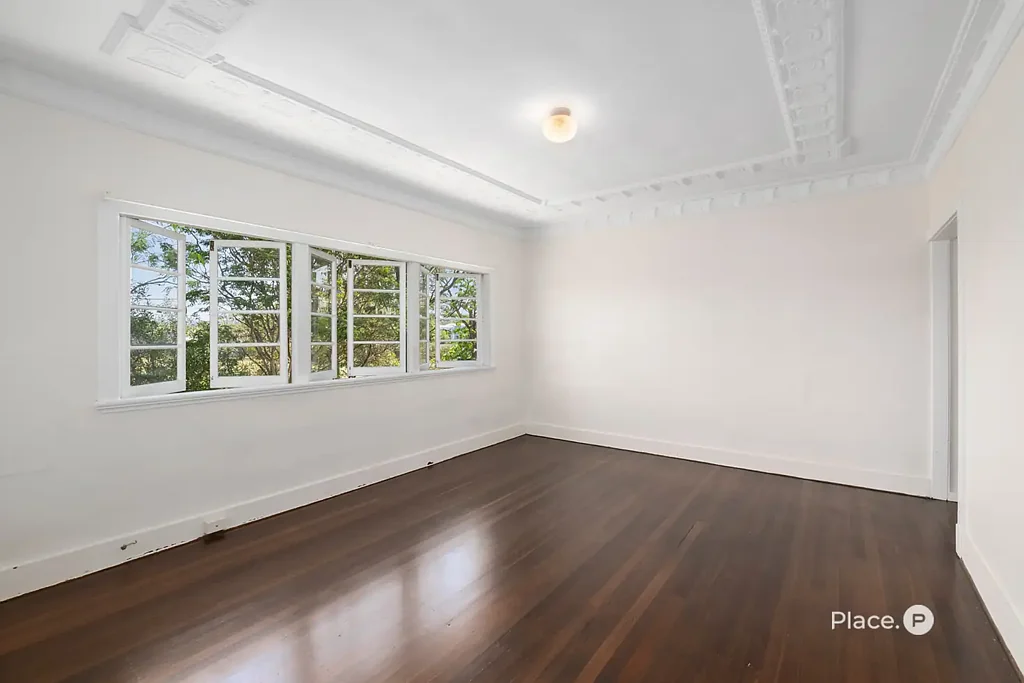 29 Byrnes Street, Fairfield, QLD 4103