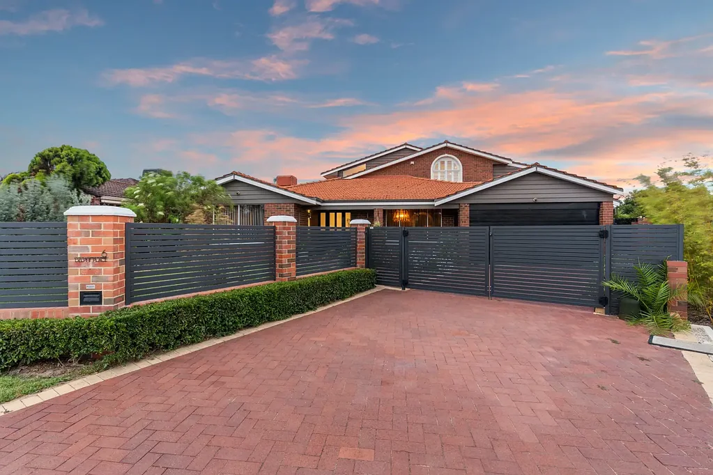 6 Delphi Place, Coogee, WA 6166