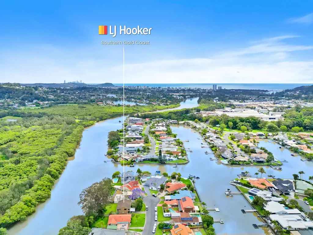 Currumbin Waters 3Kwarto Amazing Main Creek Opportunity !!