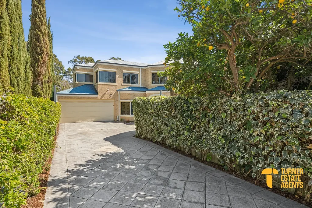 Ardross 5房  Perched on Wireless Hill: A Private Family Sanctuary on a  quiet Cul-de-Sac.