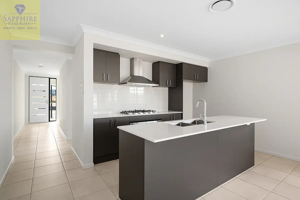 Flagstone 5غرفة نوم Near New Corner Block Living with Huge Backyard & Modern Family Comfort