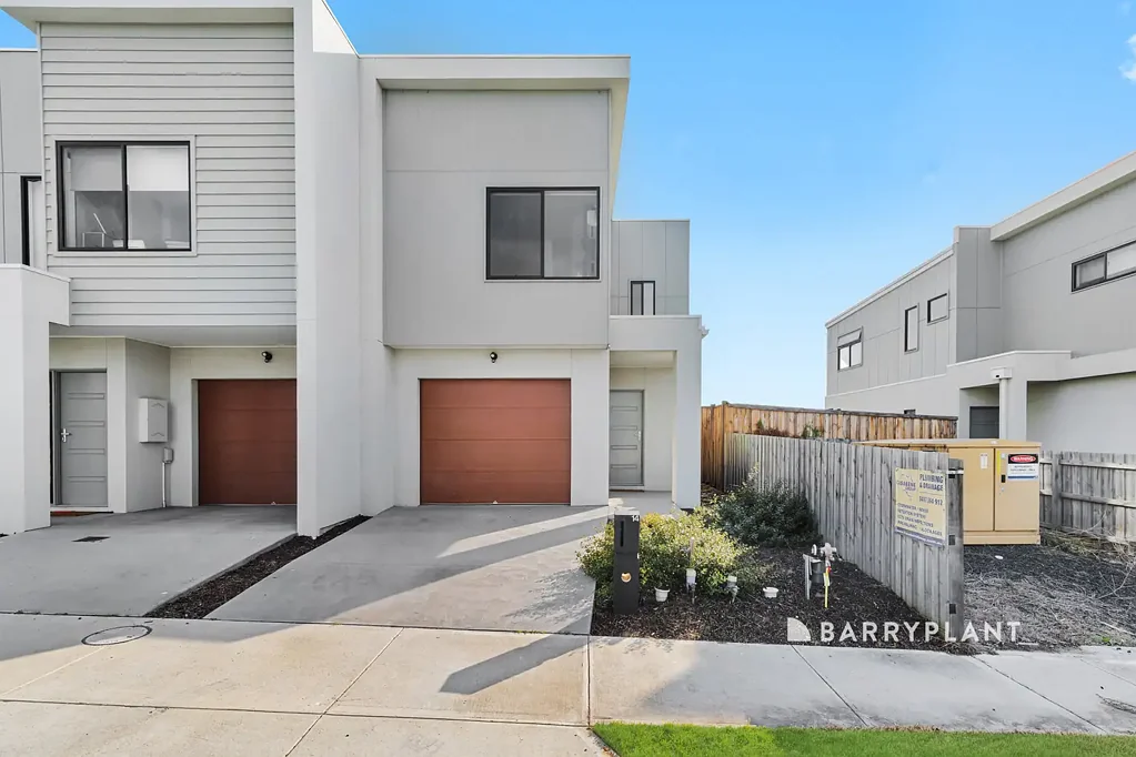 Modern Family Living in a Prime Clyde Location