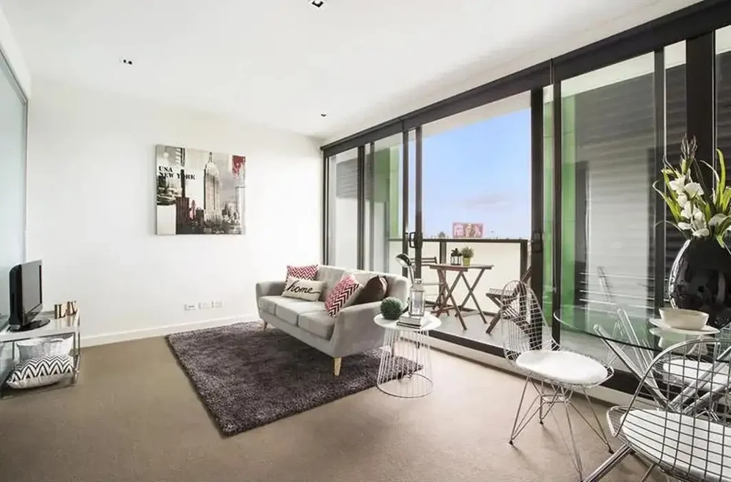 Modern Caulfield Living with Space, Style & Convenience