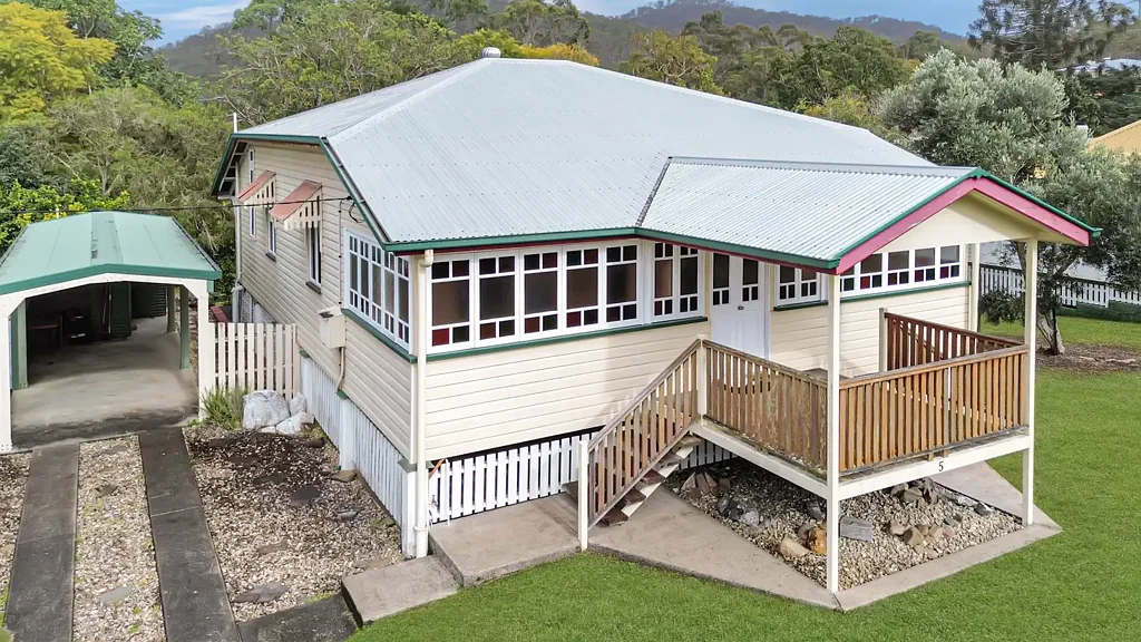 Herberton 3房  Tastefully Modernised 1930's Queenslander With Mountain Views