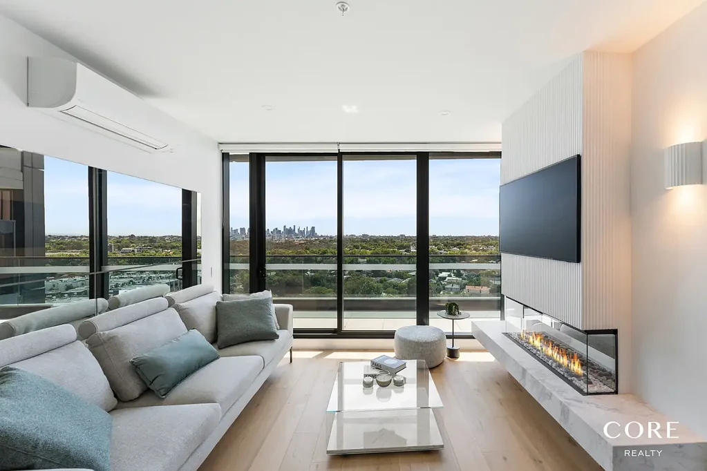 Alphington 3 Bedroom Brand New Upgraded Elegance with City Views at 'HOME'