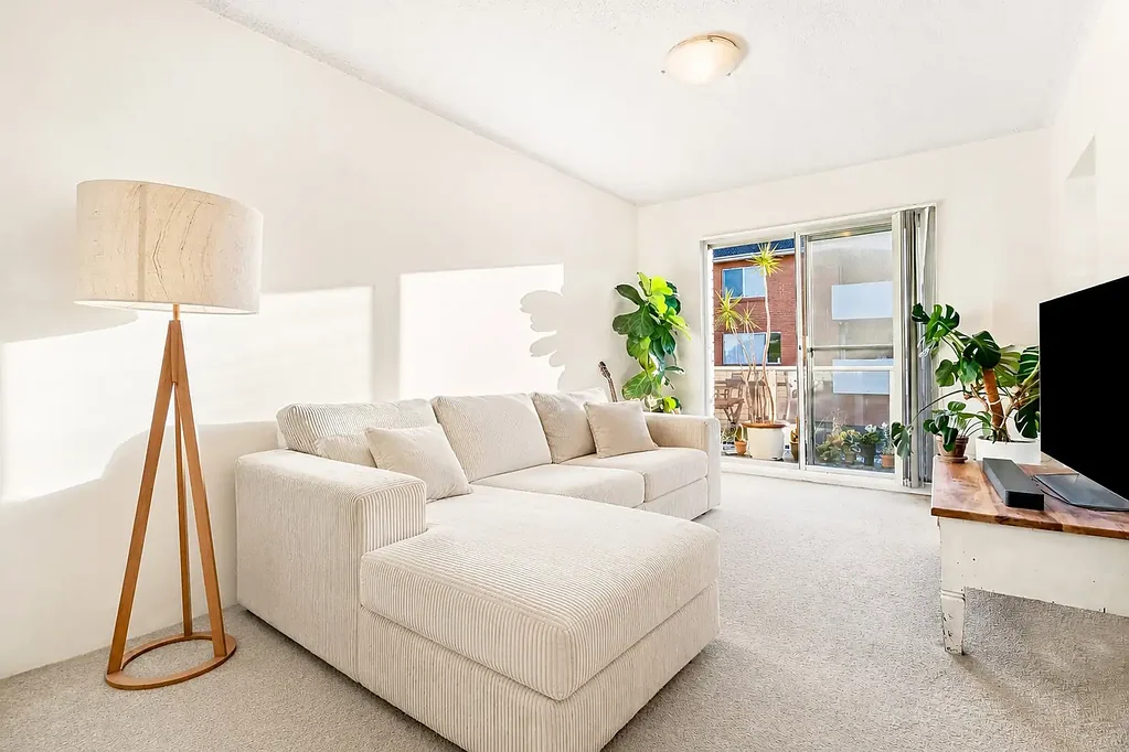 Freshwater 2Zimmer Prime Freshwater Address with Endless Lifestyle Appeal and Future Potential
