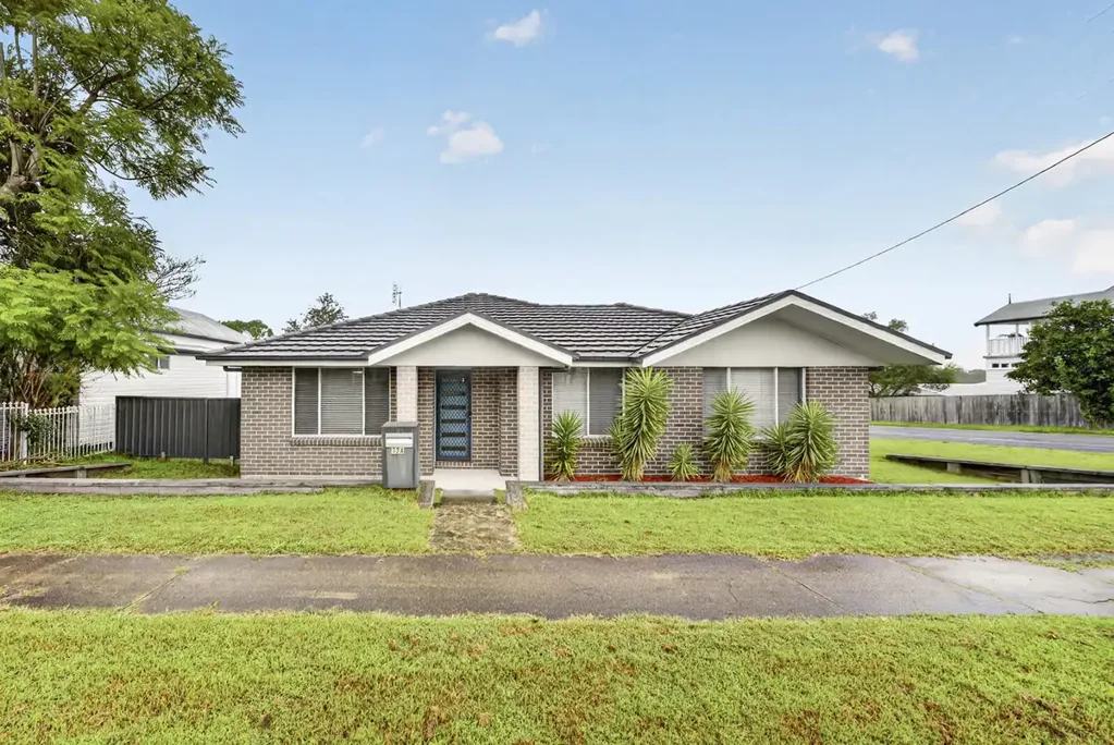 Cessnock 3房  FREESTANDING VILLA IN POPULAR HILL LOCATION!
