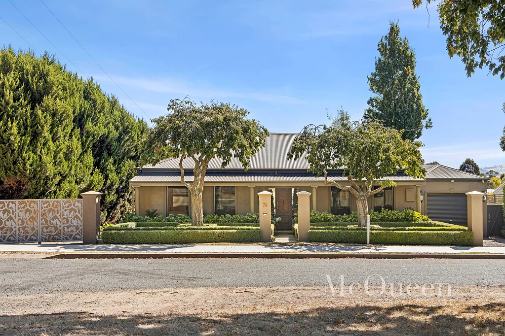 Lancefield 3 Bedroom Elegant Living with a Sensational Rural Outlook