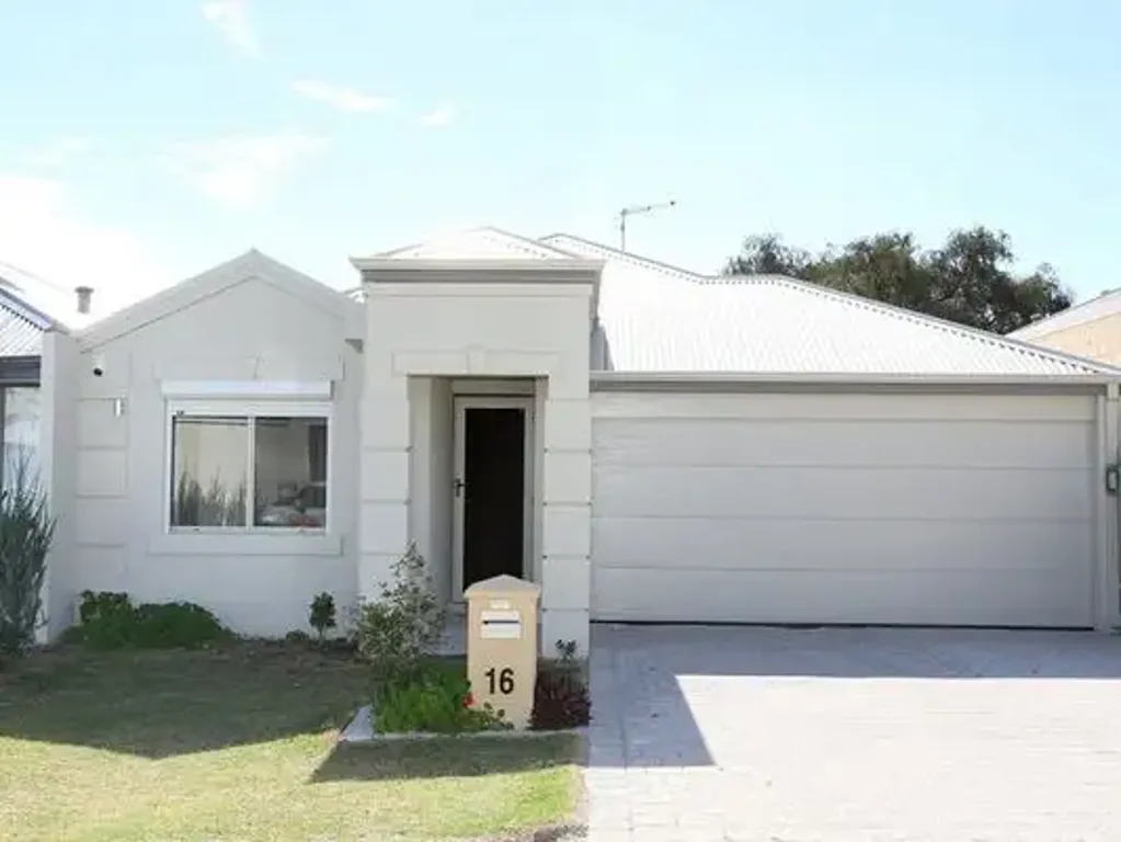 Charming & Low-Maintenance Home at 16 Vignerons Loop