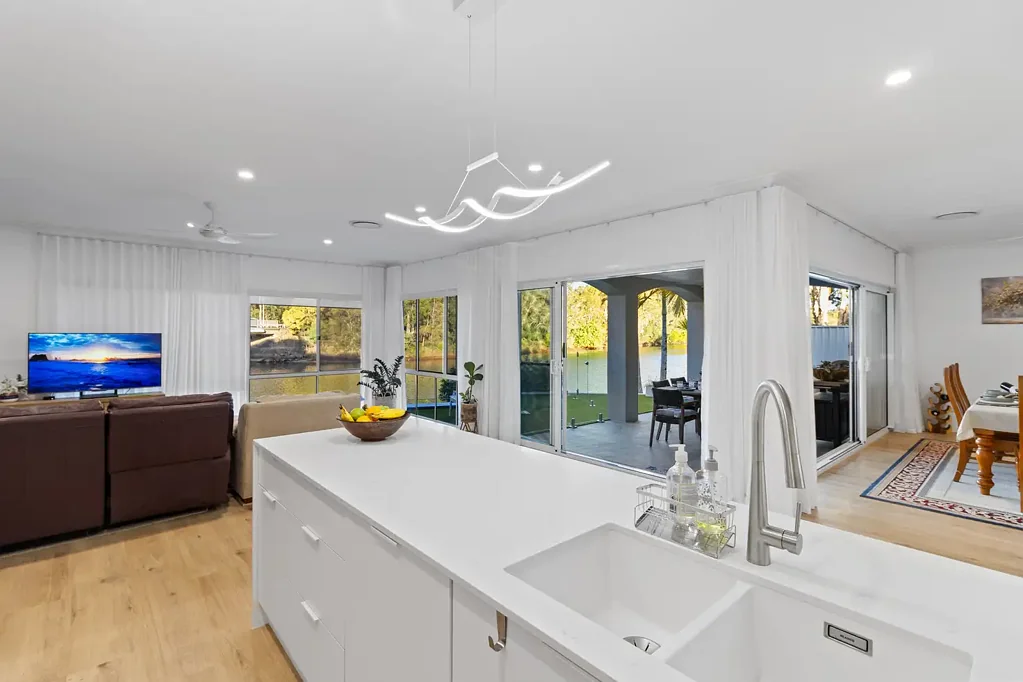 Twin Waters 4 Slaapkamer A Rare 1,007m² North-Facing Main-Canal Opportunity