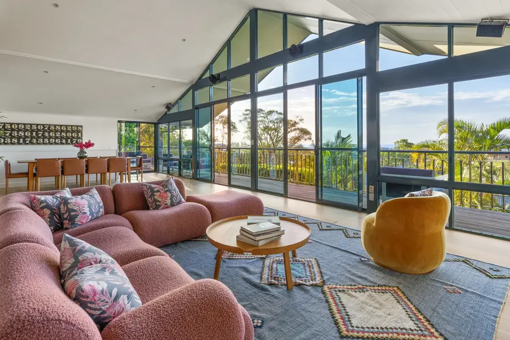 Byron Bay 5कमरा Elevated Byron Bay Home with Ocean, Lighthouse & Julian Rocks Views