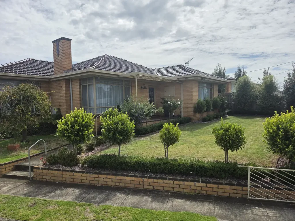 85 Mortlake Road, Warrnambool, VIC 3280