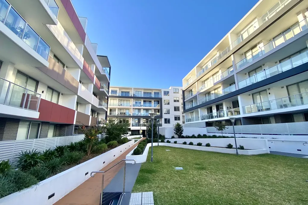 Two bedroom apartment for rent in Schofields!
