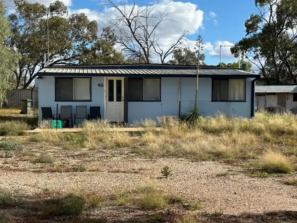 Lightning Ridge 3ห้องนอน Affordable living opportunity in Lightning ridge