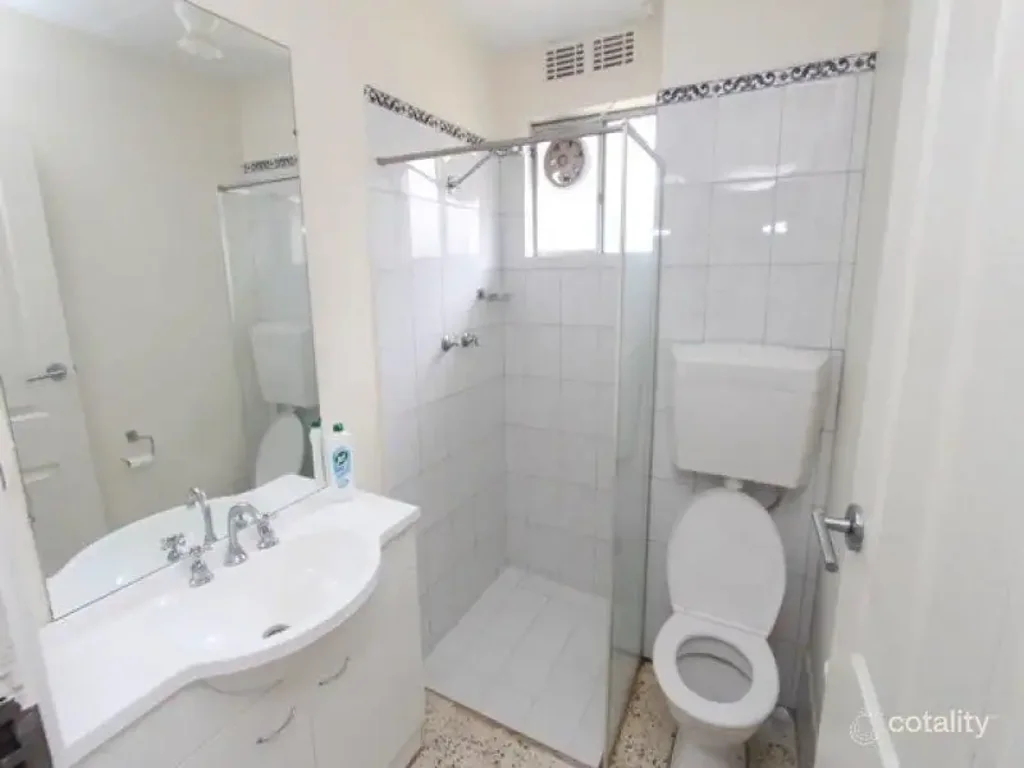 1 x 1 Scarborough Apartment