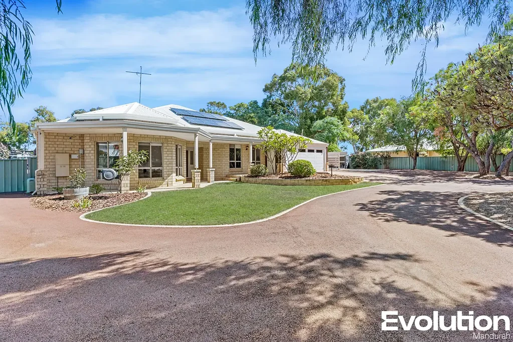8 Silverton Crescent, Erskine, WA 6210