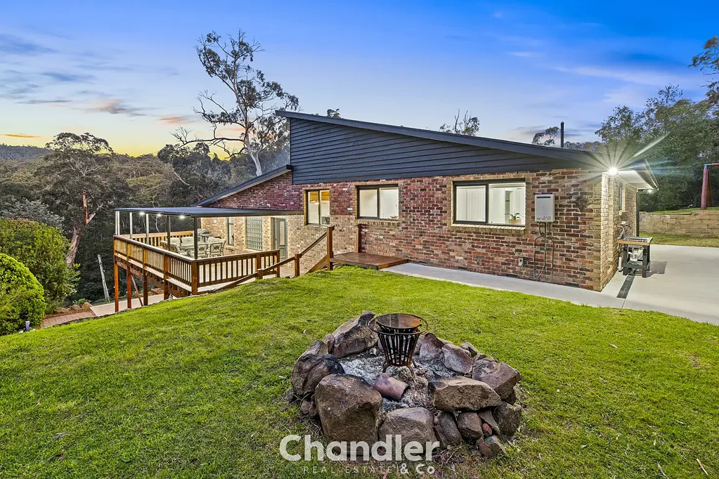 Selby 4Kwarto Architectural Elegance, Breathtaking Views & Exceptional Hills Living