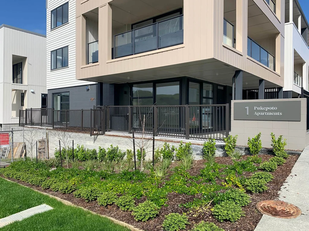 Near New Ground Floor Apartment