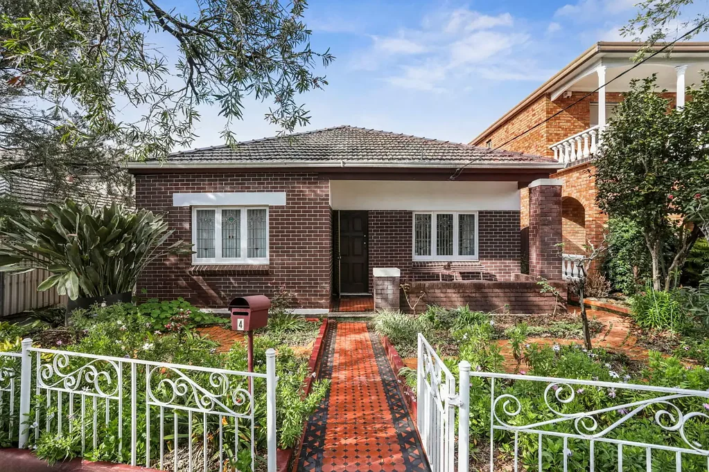 4 Alice Avenue, Russell Lea, NSW 2046